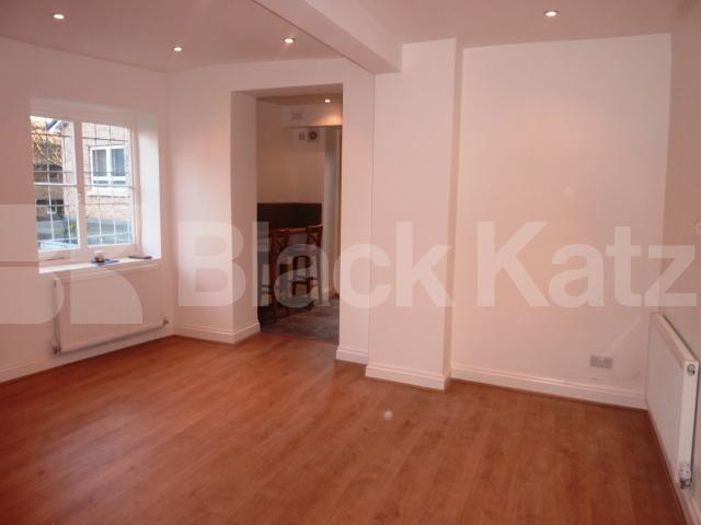 			NEW INSTRUCTION / BRAND NEWLY REFURBISHED, 1 Bedroom, 1 bath, 1 reception Flat			 Hazellville Road , Archway